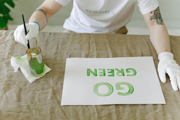 Quels sont les défis pour les professionnels de la santé travaillant dans des zones éloignées ?