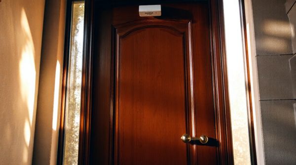 Meilleures techniques d'isolation pour votre porte d'entrée