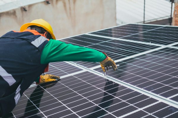 Investissez dans les panneaux solaires photovoltaïques pour économiser